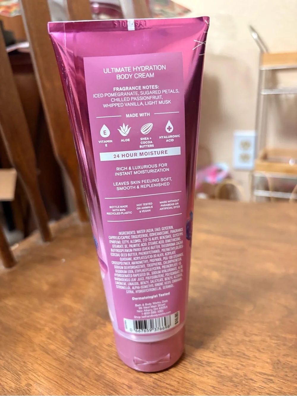 Bath & Body Works Fresh Sparkling Snow Body Cream — Pink